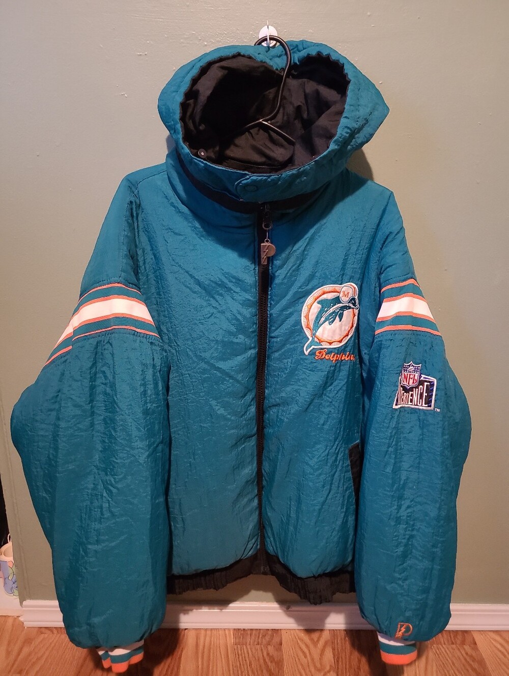 Miami Dolphins Vintage Reversible NFL Jacket Pro Player Puffer Men’s Size XXL